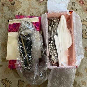 Tory Burch
Minnie Snake-Print Medallion Flats